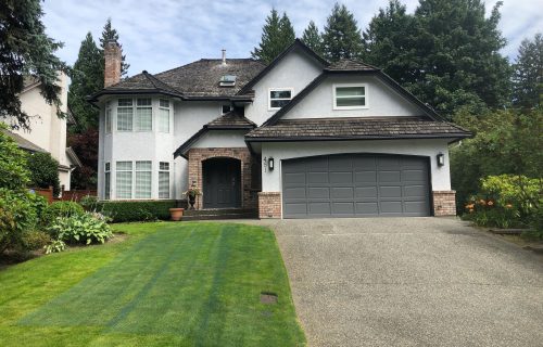 exterior-brick-staining-before-photo-spray-net-vancouver-img~1bc1fcfa0e66bcf6_14-5880-1-a516146